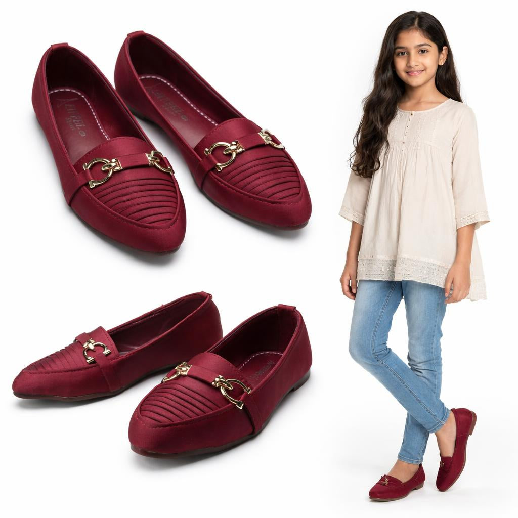 Choti Si Walk Classic Buckle Pumps for Girls – Elegant Flat Loafers with Metal Detail