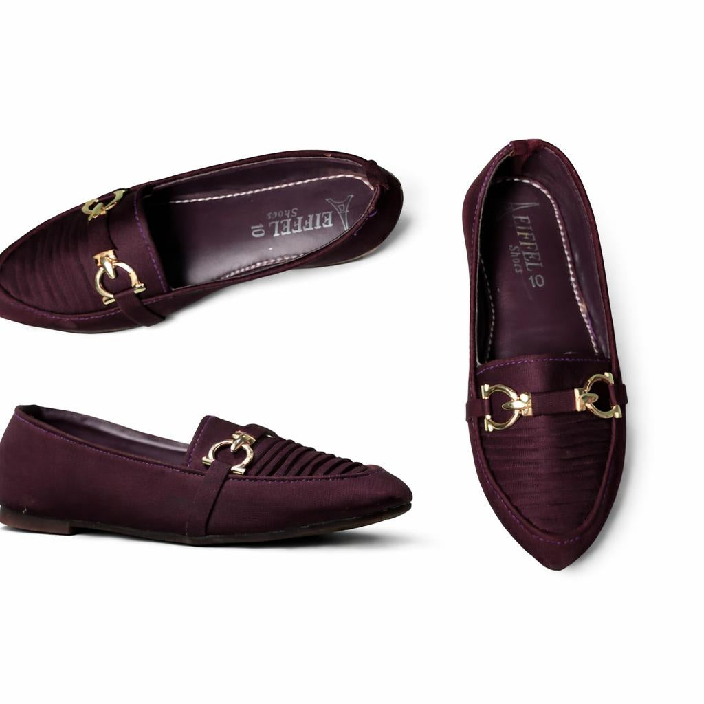 Choti Si Walk Classic Buckle Pumps for Girls – Elegant Flat Loafers with Metal Detail